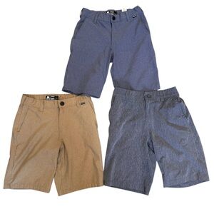 Boys Bundle of 3 Lightweight Hurley and Hang Ten Shorts in Blue and Tan Size M